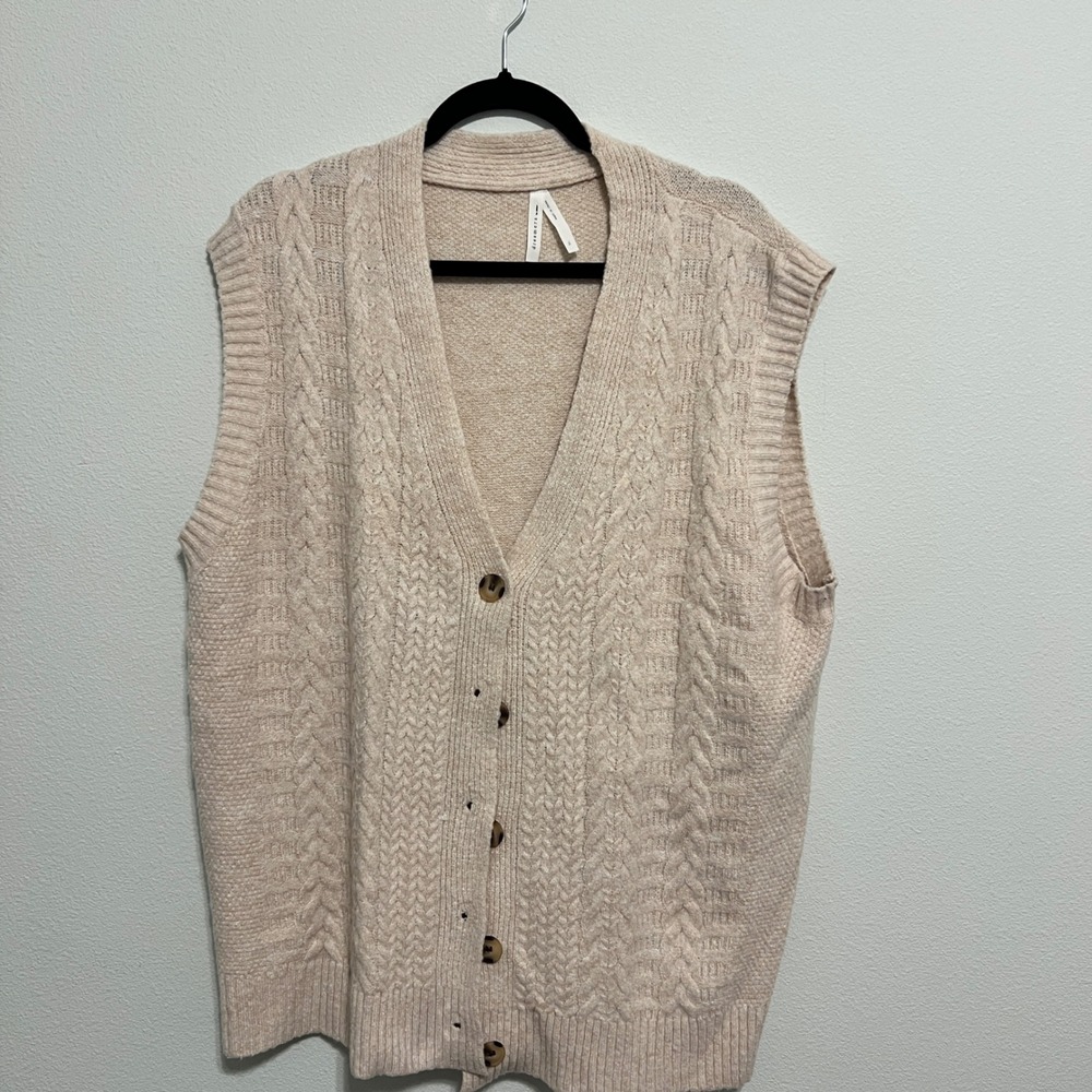Dreamers by Debut Beige Cable Knit Button Front Sweater Vest XL CA9559